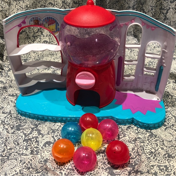 Shopkins Other - Shopkins gum ball machine toy store
